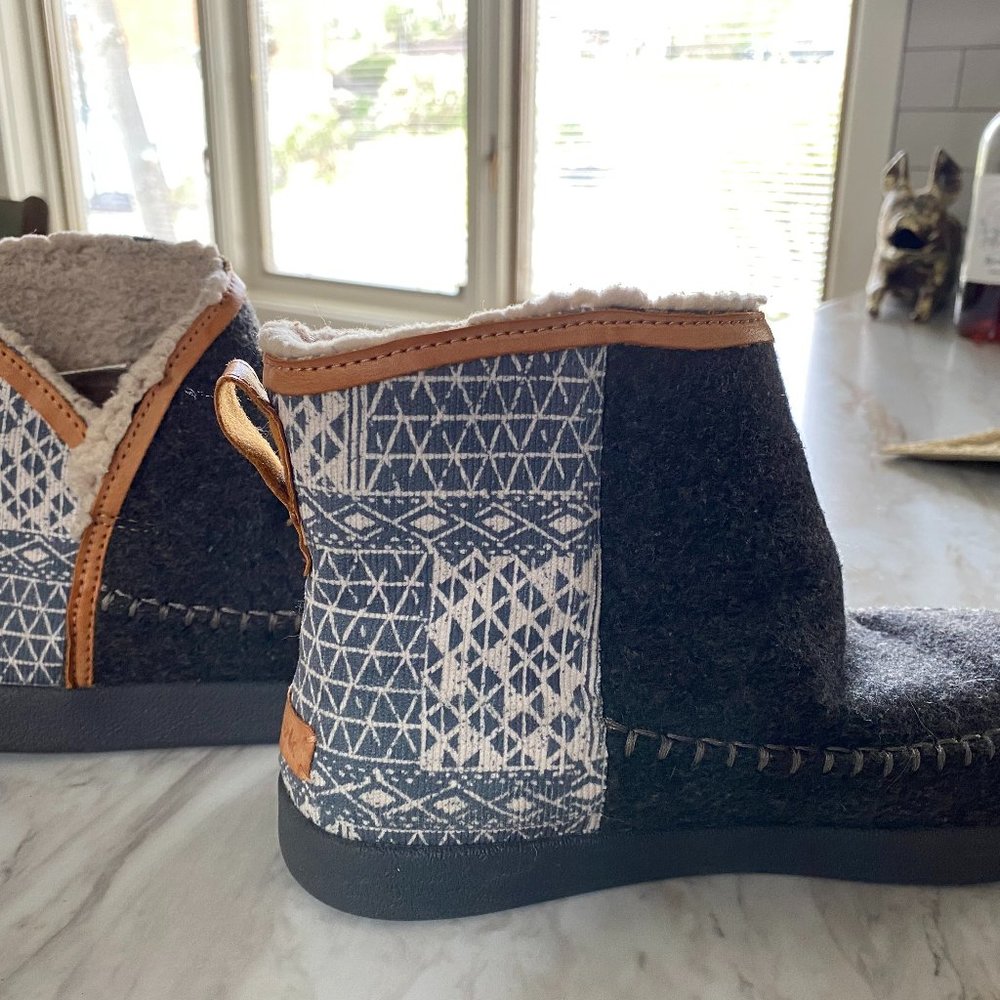 Sanuk Nice Bootah Boots, Size 8